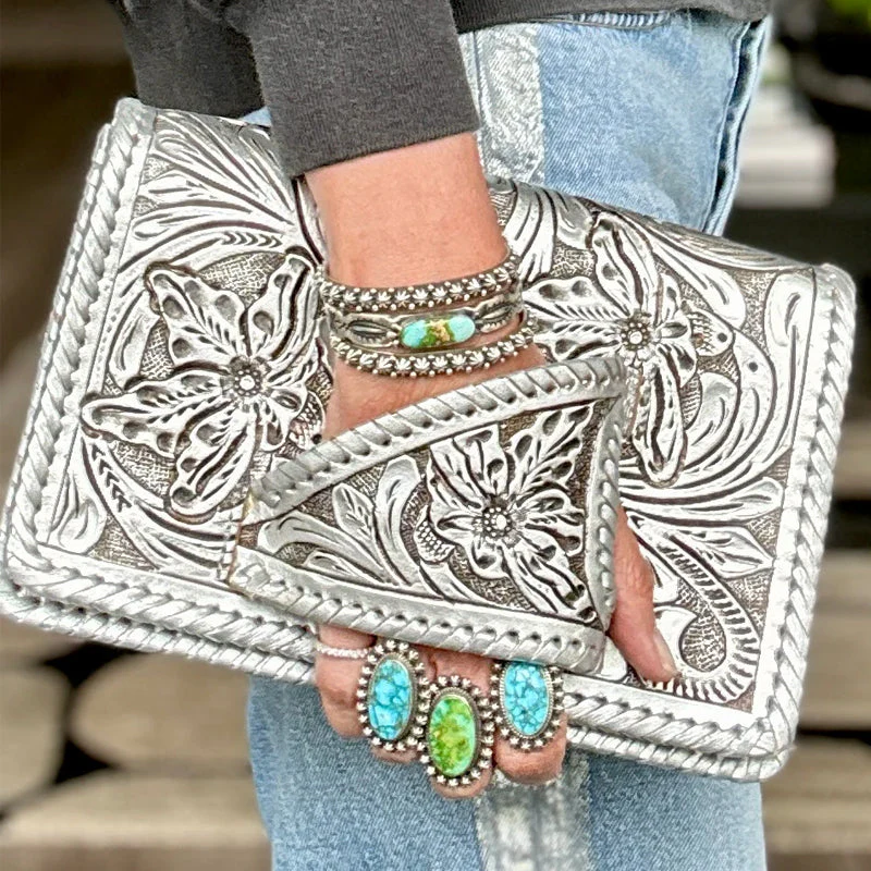"Silver Flower Dance" Western-Style Clutch - Image 8